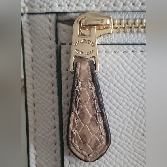 COACH Slim Envelope Wallet on Chain Plus Medium Size Straw Hat! - Picture 8 of 11